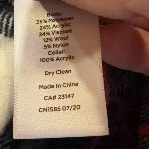 Fun TALBOTS plaid turtleneck fringed cape one size- Pristine Condition - Picture 5 of 5